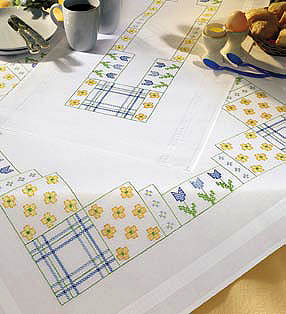 Flowers and patchwork table cover - Cross stitch