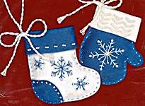Click/tap for more details of Mitt and Stocking (embroidery) by Riolis
