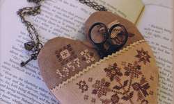 Click/tap for more details of Sweetheart Pocket (cross stitch) by Blackbird Designs