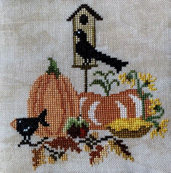 For The Birds - Pumpkin Box