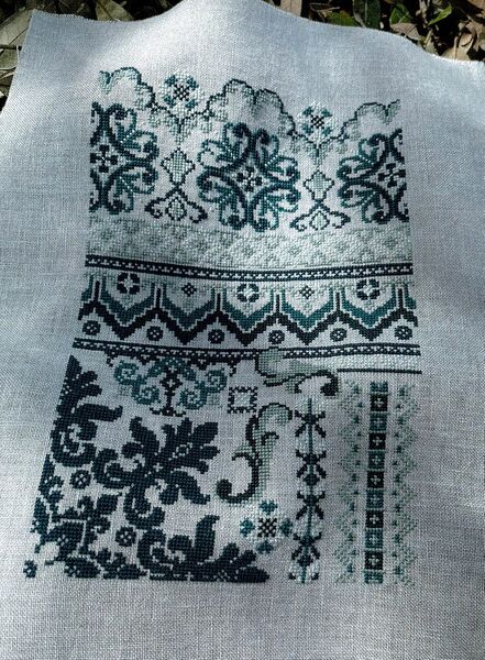 Seasons In Lace - Winter