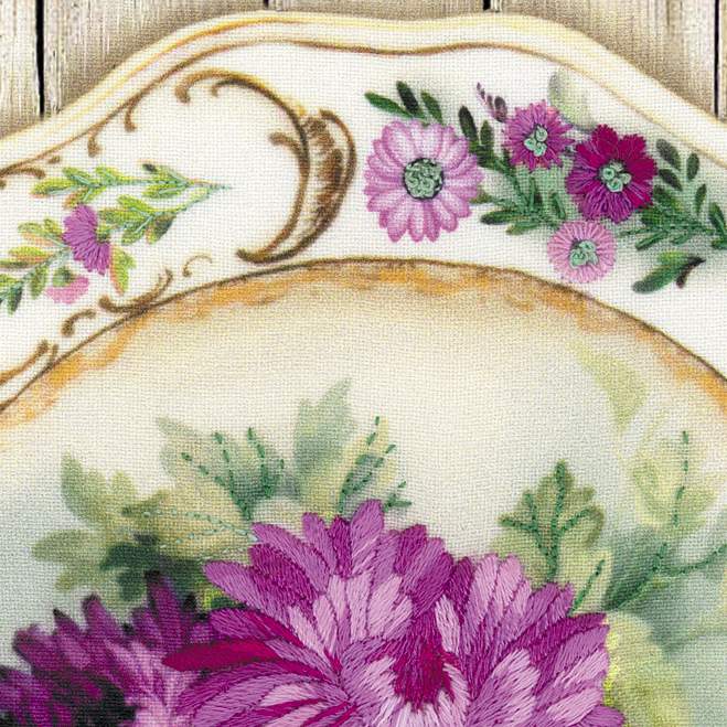 Plate with Chrysanthemums (view 3)