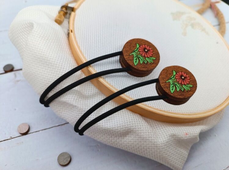 Flower Magnetic Keepers - Red Daisies