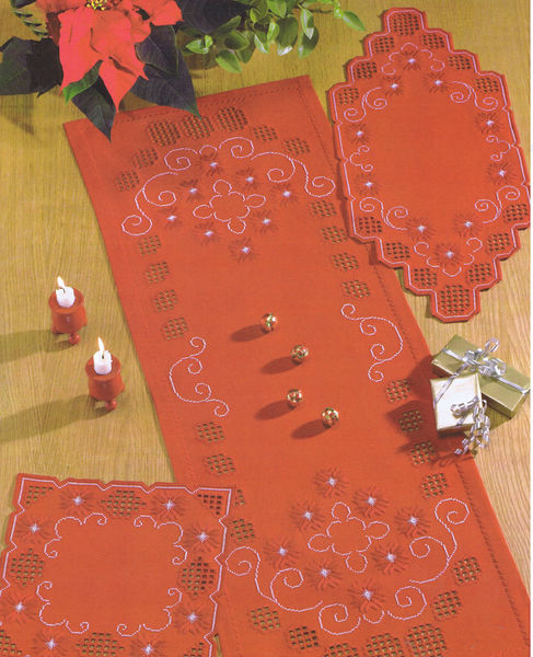 Red Christmas Hardanger Table Mats