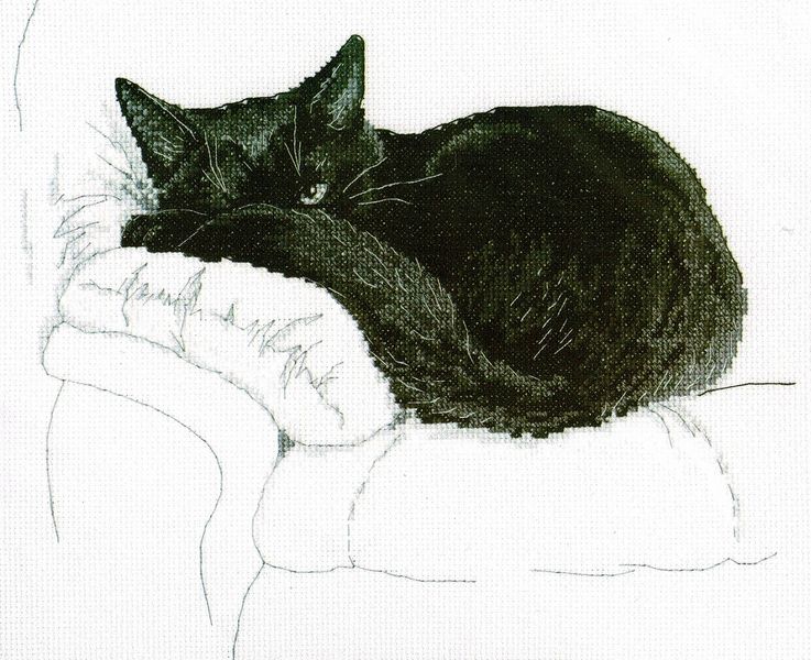 LITTLE BLACK CAT Cross Stitch Pattern by Toni Goffe