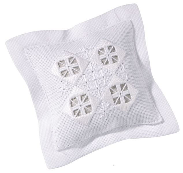 Four Diamonds Pin Cushion