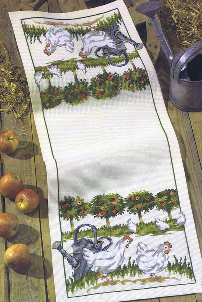 Orchard Chicken Table Runner