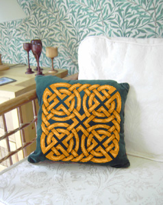 Celtic Cushion