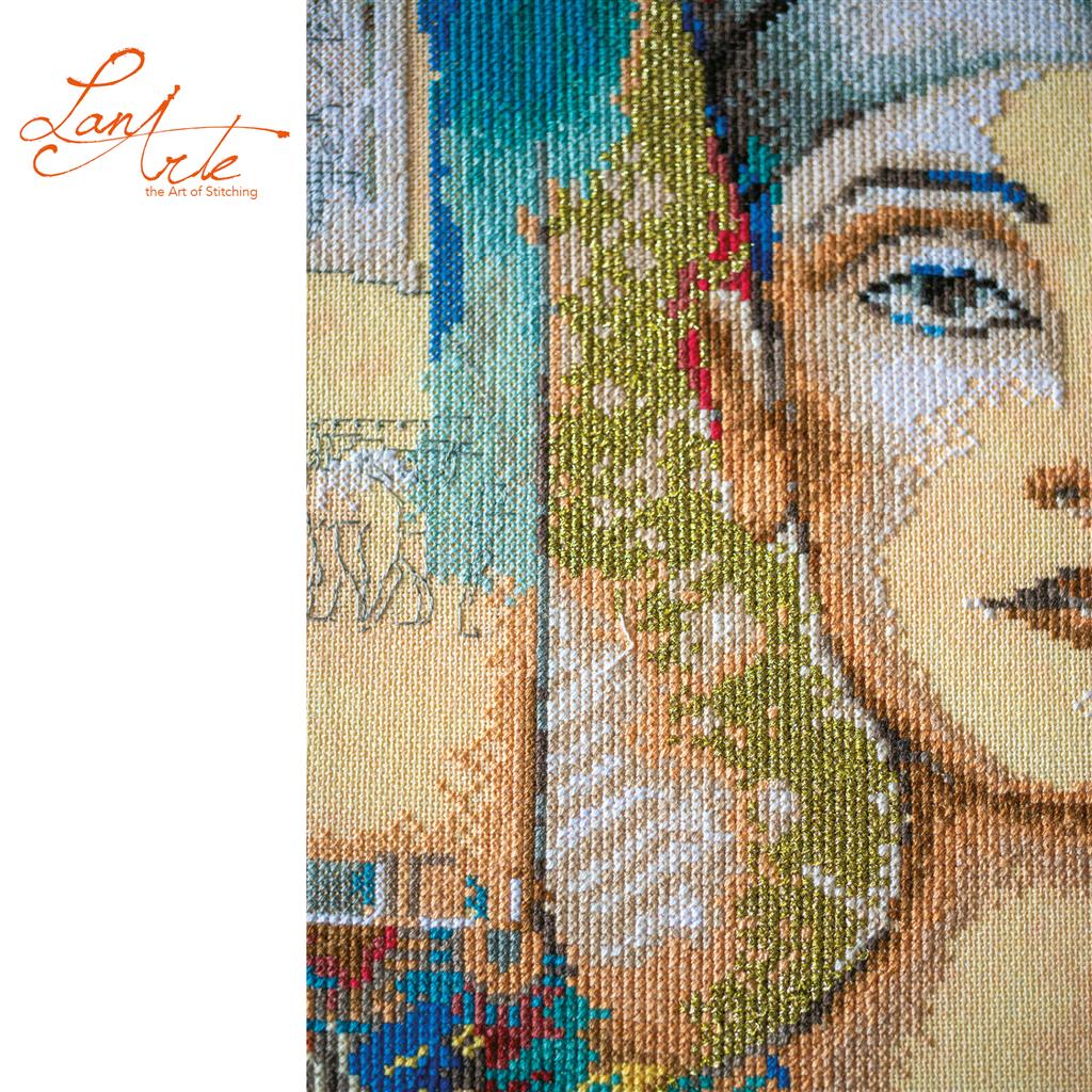 Queen Nefertiti (view 3)