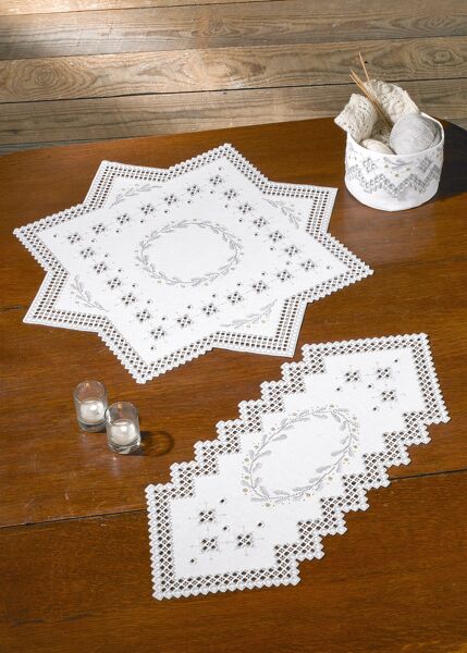 Garland Table Mats in Hardanger