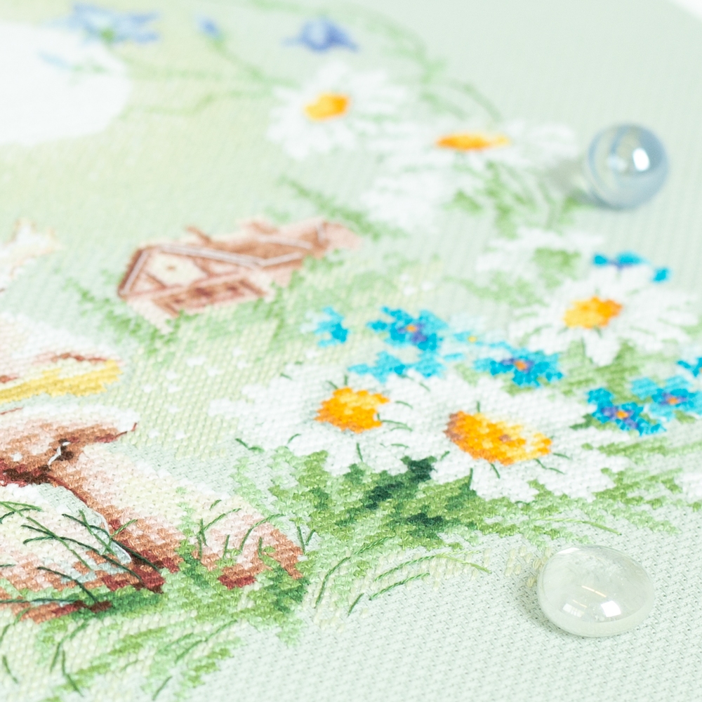 Meadow Stories - Snail (view 2)