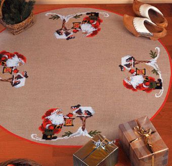 Santa Feeding Robins Tree Skirt