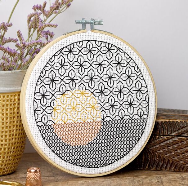 Blackwork Geometric Circles