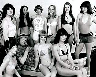 Benny-Hill-and-Hill-s-Angels.jpg