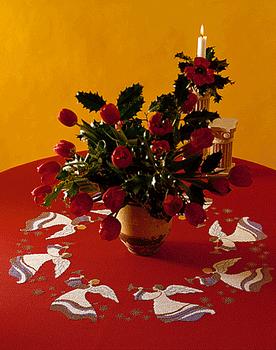 Angels table cover red