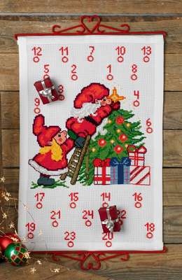 Elves and Christmas Tree Advent Calendar - click for larger image