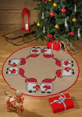 Little Santa's Tree Skirt  - click for larger image