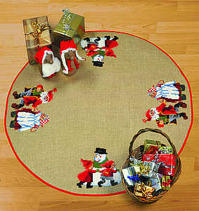 Snowman%20Christmas%20tree%20skirt%20(45-6211)