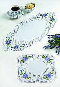 Blue pansies table runner - click for larger image