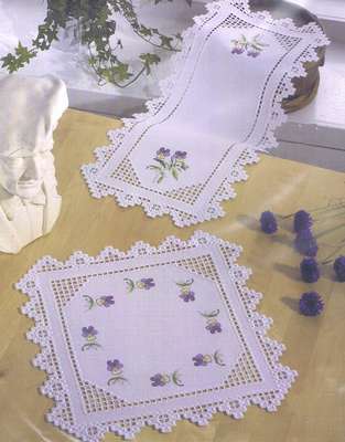 Violas table runner - click for larger image