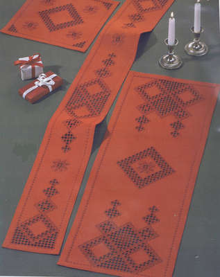 Christmas table runner