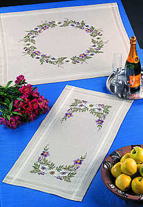 Daisies table runner - click for larger image