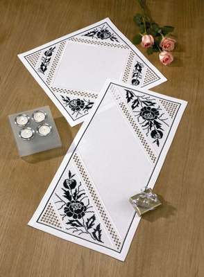 Black Roses table runner - click for larger image