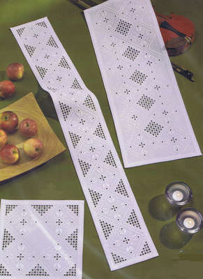 Christmas Diamonds long table runner