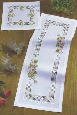 Rose Spray long table runner - click for larger image