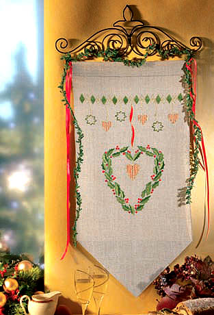 Holly Heart wall Hanging