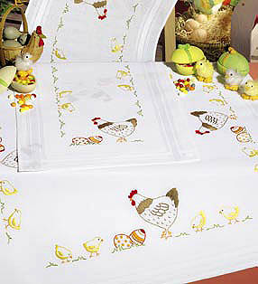 Hen, chicken and eggs table runner
